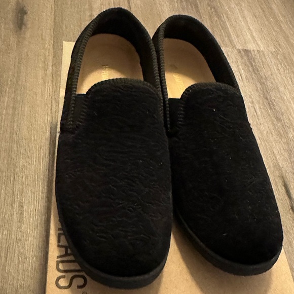 Foamtreads Debbie 2 Black Slippers 
Black size 11 M. Excellent condition. - Picture 2 of 8